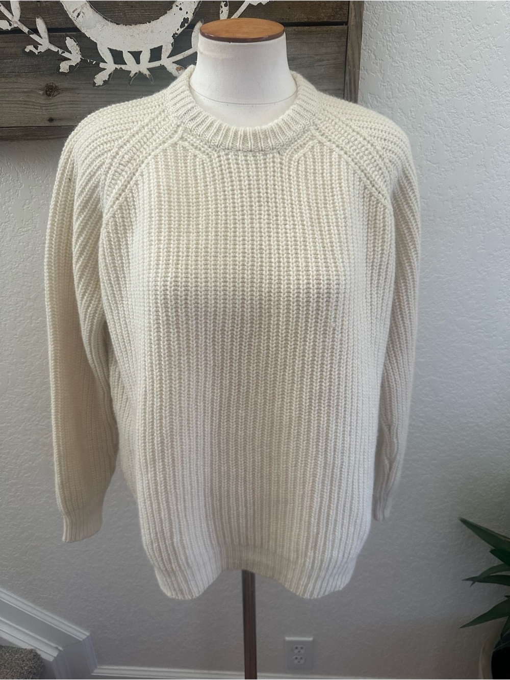 &Daughter Cream Ribbed Knit Crewneck Sweater 100% wool‎ ladies L NWT